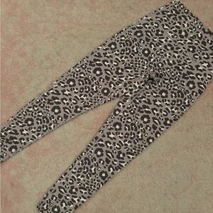 Aerie Offline Cheetah Leggings Size M